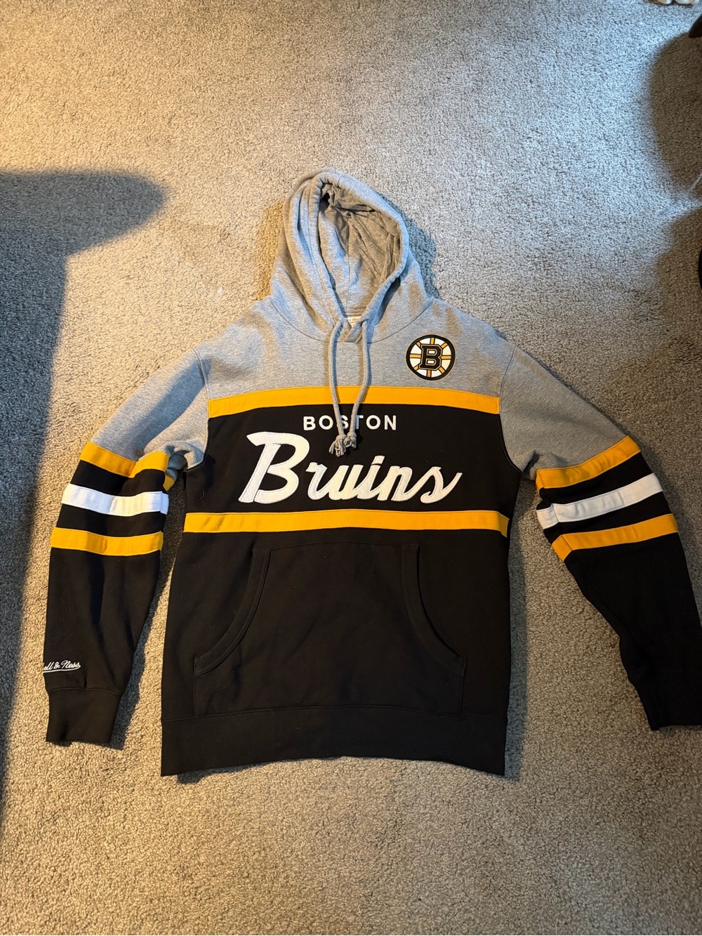 Mitchell & Ness Boston Bruins Gray Black and Gold Hoodie